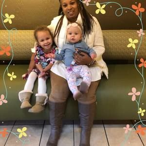 Meet your Posher, Caroline